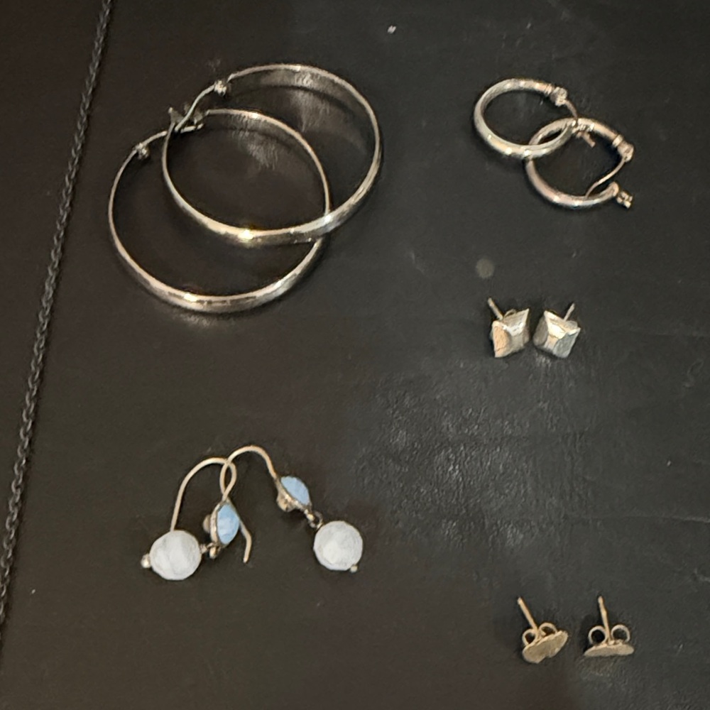 Necklace and Earring Sets - Lot of 12 items - Picture 7 of 9